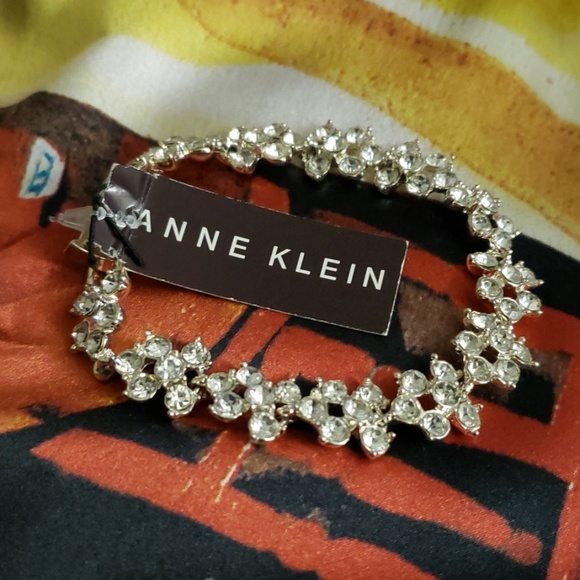 Anne Klein Jewelry - Ann Klein 7" bracelet Anne Klein Jewelry - Ann Klein 7" bracelet